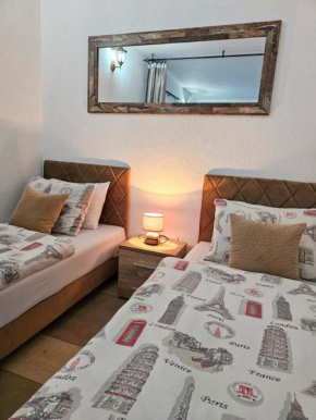 Tivat studio apartment 5 min from airport Tivat